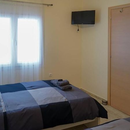 Modern Apartment In The City Center يانينة المظهر الخارجي الصورة